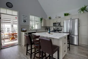 Peaceful, Modern Lake Cottage/A Sunny Retreat @ The Cottages on Osoyoos Lake 🌅 - Image 4