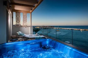 Sea View Penthouse with Jacuzzi - Image 3