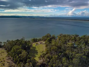 Wylah Cottage for a Peaceful Bruny Island Escape with Water Views, Fireplace & Wallabies - Image 2