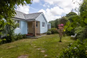 1950's style Cornish coast Bungalow - Image 3