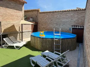 Country house with children - Image 2