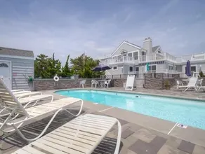 OceanBreeze: 2 Bed 2 Bath Condo on Beach w/ Pool - Image 5