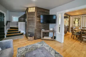 Beautiful single family home, recently renovated - Image 4