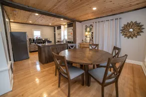 Beautiful single family home, recently renovated - Image 3