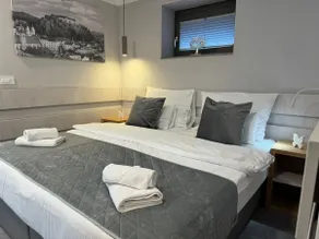 Classic Studio Terrace | Parking | Pet Friendly - Image 2
