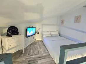 Incredible Beach Life + Free Parking - Image 4