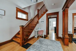 Group friendly, 3 bedrm Home/Comfort & Convenience - Image 2