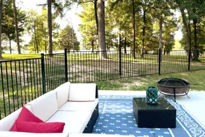 The Holbrook Retreat- waterfront home with pool! - Image 3