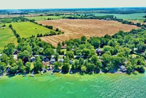 3bdrm Cottage at Lake Simcoe - Image 2