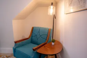 Quaint + Cozy Apartment - Wifi, Kitchen, Parking - Image 3