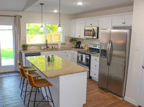 Quaint & Quiet Stay close to Lake. Relaxing home! - Image 4