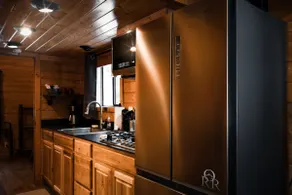 Riverfront Deluxe Cabin G - Hot Tub Access - Image 3