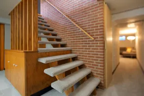 Bexley Mid-Mod Masterpiece near Downtown & Airport - Image 4