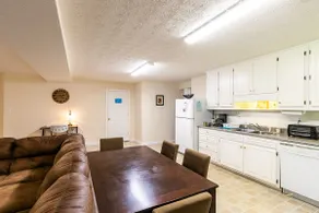 Private, Spacious 1 Bedroom Guest Suite - Image 4