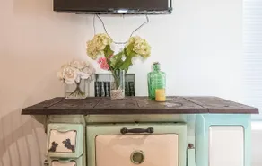 Eclectic Studio in Heart of the Village, Pets! - Image 5