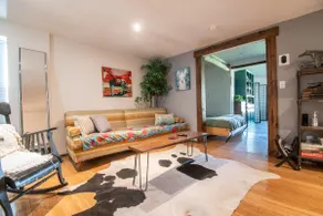 Eclectic Studio in Heart of the Village, Pets! - Image 3