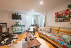 Eclectic Studio in Heart of the Village, Pets! - Image 2