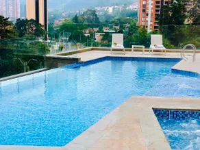 Amazing View of Medellín Poblado. Exclusive Suite - Image 5