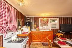 Sasquatch Cabin - Image 2
