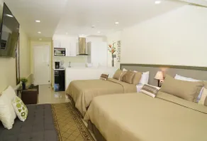BESTE Palm Beach Villa 26 Personen 10 private Suiten & Badezimmer 5 Minuten zum Strand - Image 2