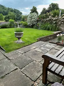 Newly refreshed: Charming Chilterns Cottage - Image 4