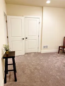 Upscale Basement Apartment (Private Entrance) - Image 3