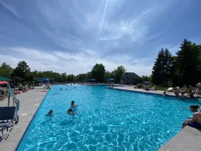 Spacious Getaway / Walk to POOL & BEACH, Hot tub - Image 3