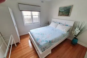 Charming and cosy 2-BR Suite in Melbourne Bayside - Image 4