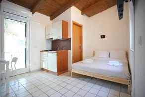 Beachfront bungalow for two people - Image 2