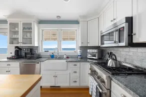 Private Beach! Spectacular Ocean Views! - Image 4