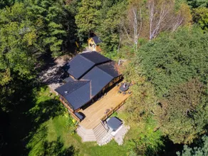 Red Cedar Chalet on Brady Lake (Sauna and hot tub) - Image 3