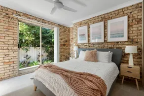 Jones Beach Retreat - Pool, close to beach & cafes - Image 5
