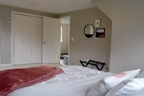Suite and Simple - Private 3rd Floor Efficiency - Image 5