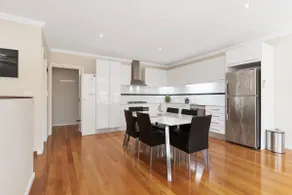 Beach Walk Apartment - Image 4