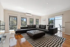 Beach Walk Apartment - Image 2