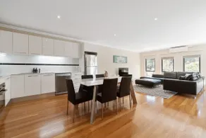 Beach Walk Apartment - Image 3