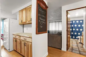 Cute 3 king with 85” 4k TV, near huge park POOL - Image 5