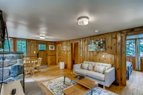 Sweet Pine Waterfront Pet Friendly Cabin - Image 3