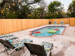 Spurs game on Covered Outdoor TV w/ Putting Green - Image 3
