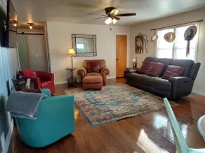 Rambler *pet friendly* garage private deck - Image 3