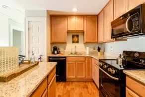 Apartment near Uptown Charlotte, North Carolina - Image 2