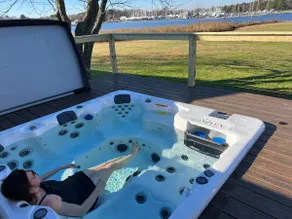 Waterfront w/private pier, pool, Hot Tub, kayaks and in town. - Image 4