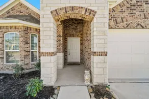 New Home in Kingwood with Open Space - Image 2