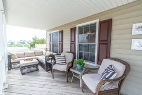 Bowers Retreat - Sleeps 10 - Steps to beach & bars - Image 3