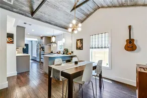 Buddy's East Austin Oasis + Sparkling Pool! - Image 3