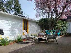 The Courtyard Cottage - Image 2