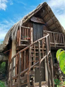 Uh Najil Dzul. Cabin: Foreigner's house - Image 4