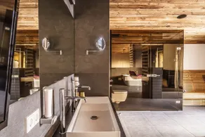 Sölden ski in and ski out in your own chalet - Image 4