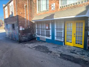 Trendy & Spacious Apartment on Chicken Alley, in the heart of Downtown Asheville - Image 5