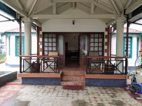 Reuben's Colonial Home Stay - Image 5